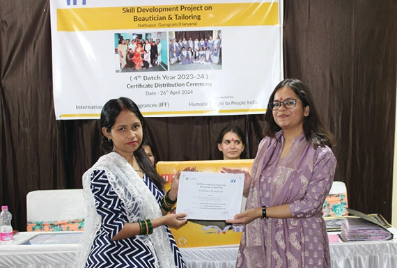 HPPI’s Skill Development Project on Beautician and Tailoring, Nathupur, Gurugram organised a Graduation ceremony on 26th April 2024 at the project office. The ceremony aimed to recognise and celebrate the achievements of 36 students who successfully completed the programme. During the event the graduated students were felicitated with the certificates and a sewing machine or a beautician kit each.