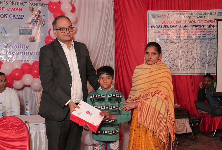 HPPI’s Children with Special Needs Project in Panipat organised an Equipment Distribution and Awareness Event on 11th February 2025. The event aimed to foster inclusivity and provide essential support to children with disabilities. We were honoured to have Mrs Meenu (Chief Judicial Magistrate [CJM] and Joint Secretary of the District Legal Services Authority, Panipat) along with Child Right Protect Force (CRPF) members.