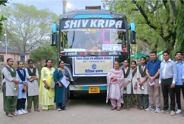 Great teachers are shaped not just in classrooms, but through experiences that broaden their minds and deepen their understanding of the world. District Institute of Education and Training (DIET) Barwani, Madhya Pradesh organised a two-day exposure visit to the iconic Statue of Unity in Gujarat on 26th April 2025. A team of 76 student-teachers visited the statue campus, admired the 182-meter-high Statue of Unity and visited the Sardar Sarovar Dam, Butterfly Garden and Flower Valley.